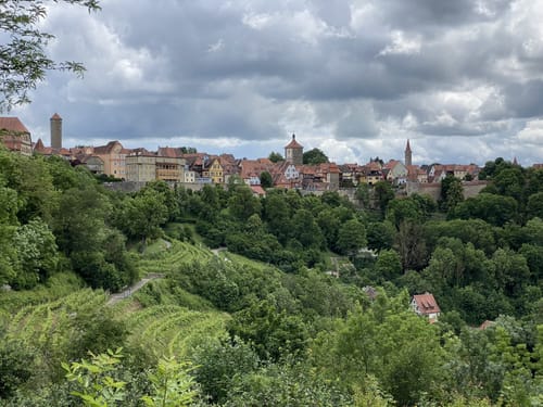 Rothenburg ob der Tauber: Alte Stadtmauer mit Wehrgang Runde