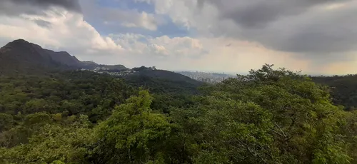 Conheça as melhores trilhas de Belo Horizonte