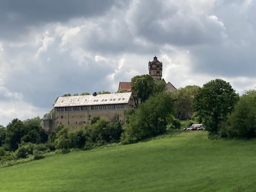 Zum Goetheturm und Waldfriedhof