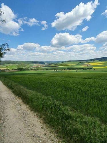 Von Schlitz zum Basaltfelsen