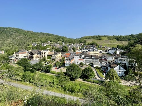 Teufelsloch (Ahrtal) über Burgruine Are zum Engelsloch