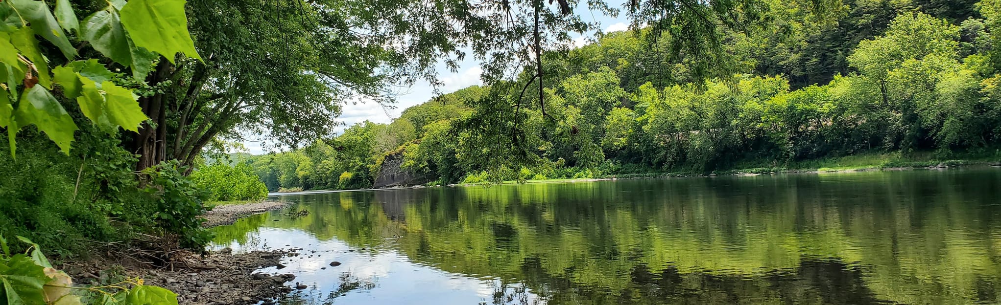 C and O Canal Trail to Two Locks - EyJidWNrZXQiOiJhc3NldHMuYWxsdHJhaWxzLmNvbSIsImtleSI6InVwbG9hZHMvcGhvdG8vaW1hZ2UvMzgzMzY5MDkvMDFmYmM4OGU1OWI2OTZkYjNjMDg5OGVmMTUwODZkNmMuanBnIiwiZWRpdHMiOnsidG9Gb3JtYXQiOiJqcGVnIiwicmVzaXplIjp7IndpZHRoIjoyMDQ0LCJoZWlnaHQiOjYyNCwiZml0IjoiY292ZXIifSwicm90YXRlIjpudWxsLCJqcGVnIjp7InRyZWxsaXNRdWFudGlzYXRpb24iOnRydWUsIm92ZXJzaG9vdERlcmluZ2luZyI6dHJ1ZSwib3B0aW1pc2VTY2FucyI6dHJ1ZSwicXVhbnRpc2F0aW9uVGFibGUiOjN9fX0=