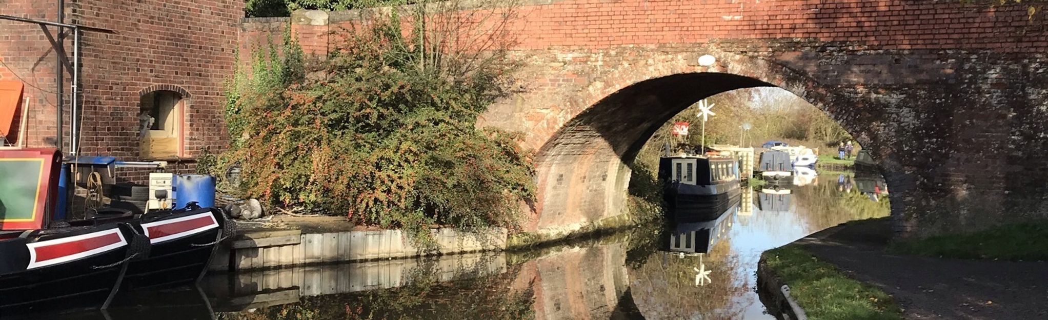 Worcester and Birmingham Canal Walk, West Midlands, England - 28 ...