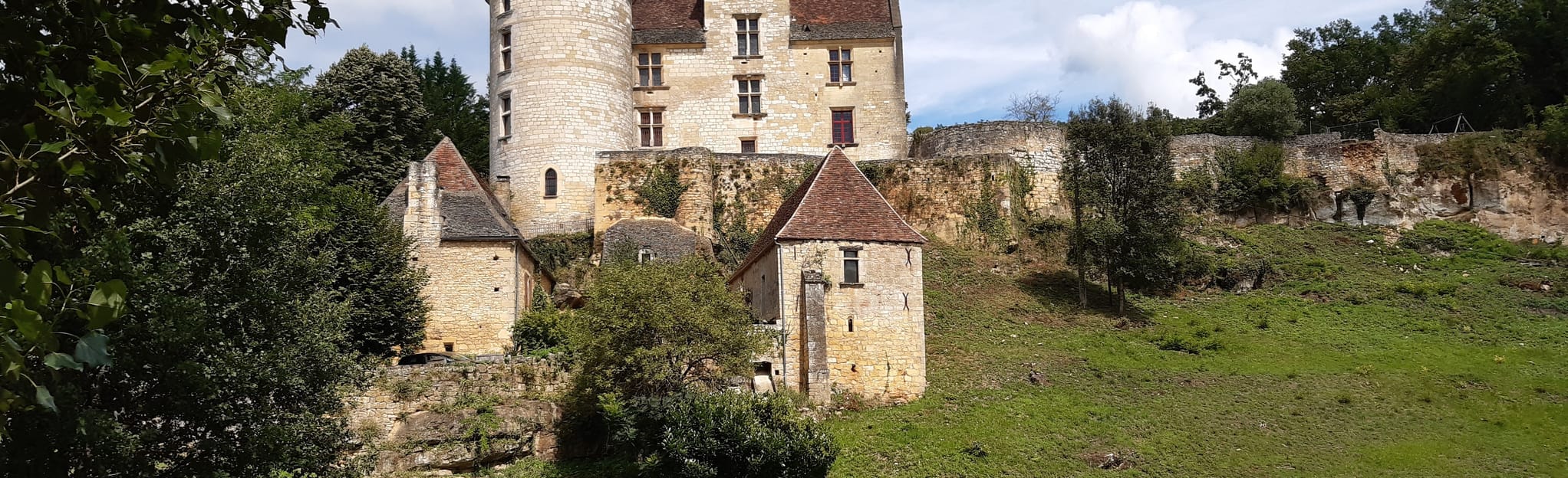 La Croix Schloss Panassou Pinem, 4 Fotos Dordogne, France AllTrails