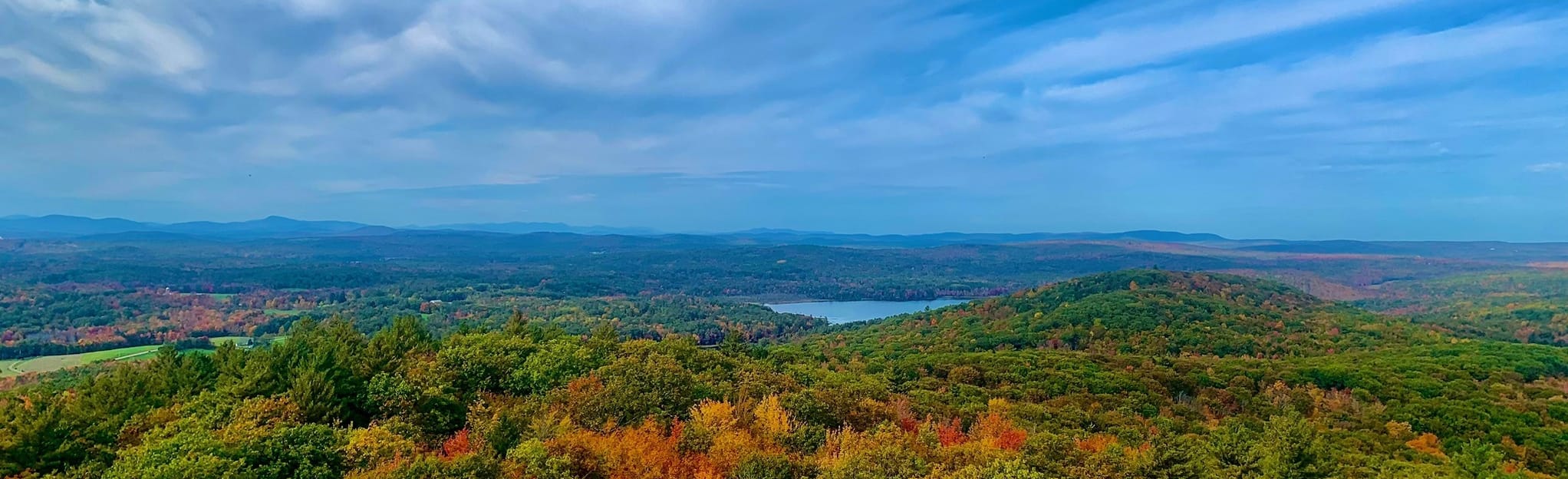 Mount Pisgah Tower and Ledges Trail - EyJidWNrZXQiOiJhc3NldHMuYWxsdHJhaWxzLmNvbSIsImtleSI6InVwbG9hZHMvcGhvdG8vaW1hZ2UvNDE1ODUyNjkvYTE0NmI2NjY2NGFkZmY4NTA2YmIwMDI2ZWQ4MjU1N2QuanBnIiwiZWRpdHMiOnsidG9Gb3JtYXQiOiJqcGVnIiwicmVzaXplIjp7IndpZHRoIjoyMDQ0LCJoZWlnaHQiOjYyNCwiZml0IjoiY292ZXIifSwicm90YXRlIjpudWxsLCJqcGVnIjp7InRyZWxsaXNRdWFudGlzYXRpb24iOnRydWUsIm92ZXJzaG9vdERlcmluZ2luZyI6dHJ1ZSwib3B0aW1pc2VTY2FucyI6dHJ1ZSwicXVhbnRpc2F0aW9uVGFibGUiOjN9fX0=