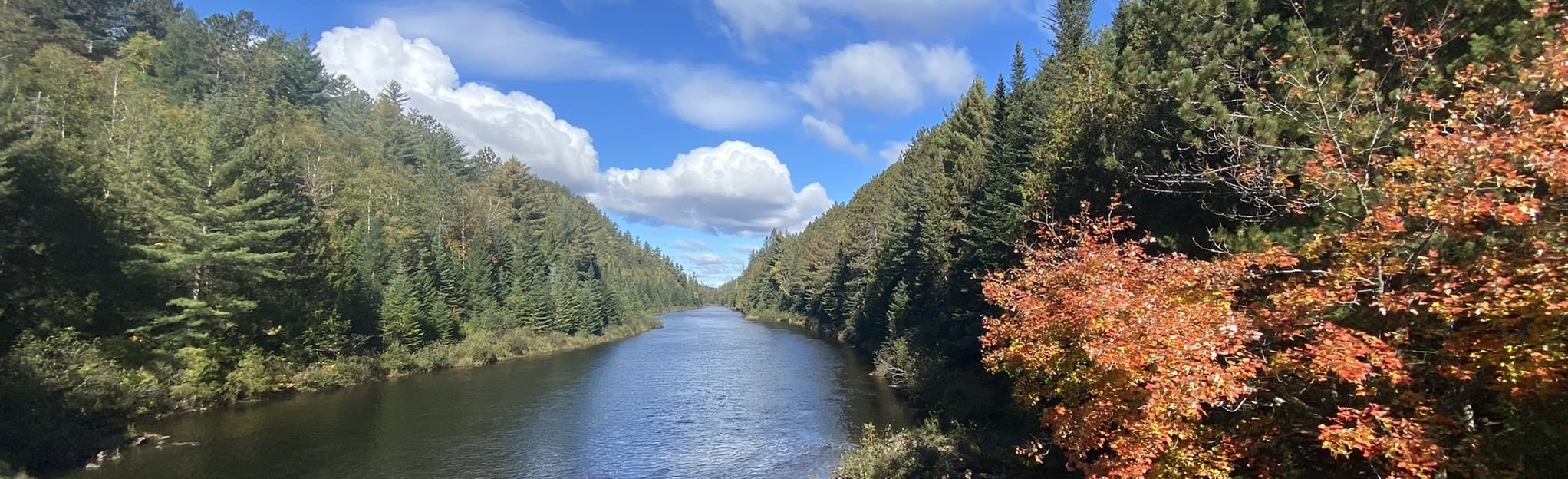 Lac Toussaint via Sentier du Massif 113 foto's Quebec, Canada