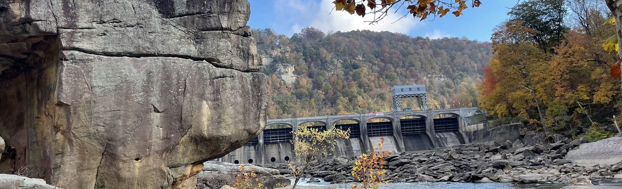 Hawks Nest Dam Trail via Cotton Hill 42 Reviews, Map West Virginia