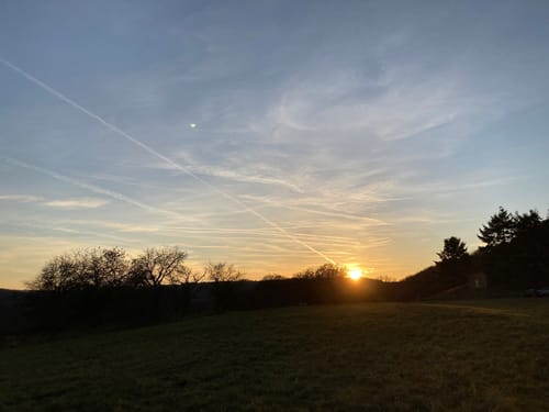 Alte Rheinstraße ab Wanderparkplatz Kornberg