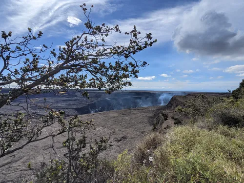 Volcano national 2024 park best hikes