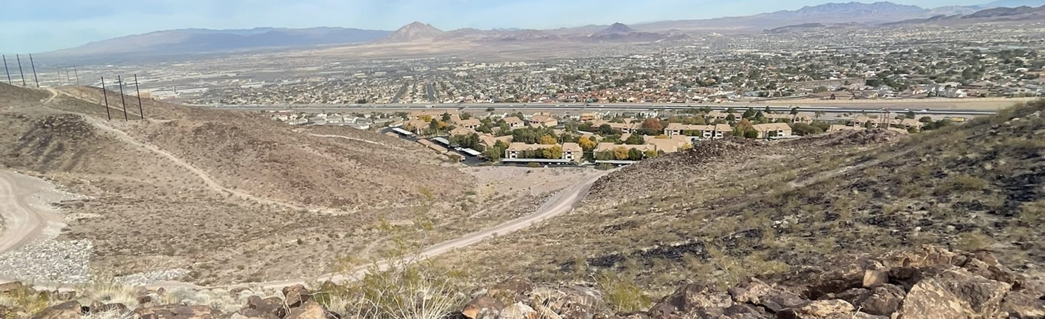 Hidden Falls Overlook Trail 15 - EyJidWNrZXQiOiJhc3NldHMuYWxsdHJhaWxzLmNvbSIsImtleSI6InVwbG9hZHMvcGhvdG8vaW1hZ2UvNDM0OTgzNDkvNDc2M2IyZTE0ZjRhYzY4ZmEzNDBhNmEyNTlkNDM3YzcuanBnIiwiZWRpdHMiOnsidG9Gb3JtYXQiOiJqcGVnIiwicmVzaXplIjp7IndpZHRoIjoyMDQ0LCJoZWlnaHQiOjYyNCwiZml0IjoiY292ZXIifSwicm90YXRlIjpudWxsLCJqcGVnIjp7InRyZWxsaXNRdWFudGlzYXRpb24iOnRydWUsIm92ZXJzaG9vdERlcmluZ2luZyI6dHJ1ZSwib3B0aW1pc2VTY2FucyI6dHJ1ZSwicXVhbnRpc2F0aW9uVGFibGUiOjN9fX0=