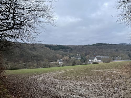 Klostersteig mit Bernarduskapelle