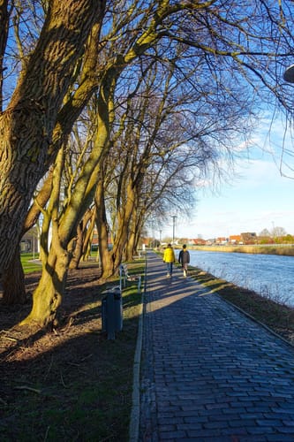 Museumshafen und Friedrichsschleuse ab Carolinensiel