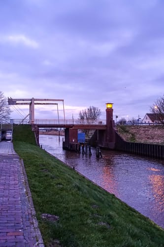 Museumshafen und Friedrichsschleuse ab Carolinensiel