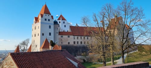 Zur Burg Trausnitz und durch den Hofgarten Landshut