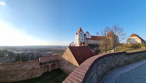 Zur Burg Trausnitz und durch den Hofgarten Landshut