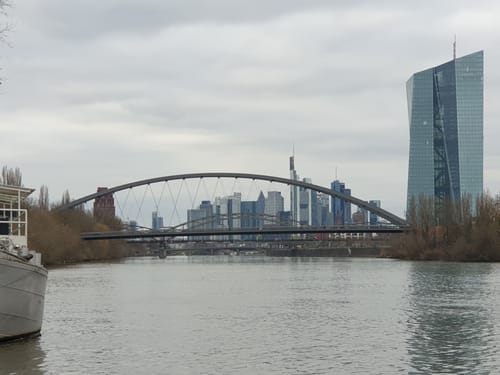 Entlang des Mains nach Frankfurt