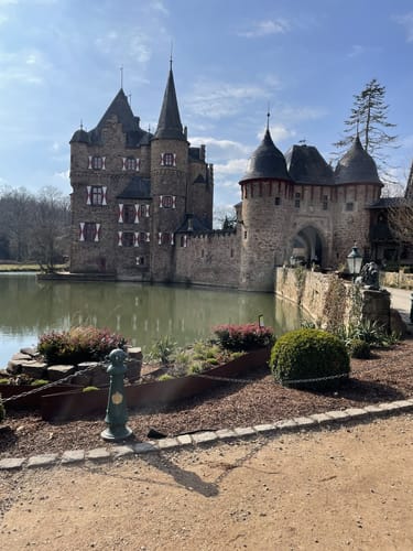 EifelSchleife Burg Satzvey