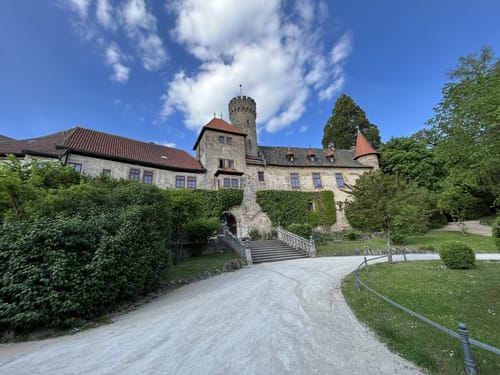Am Schloss Hohenstein