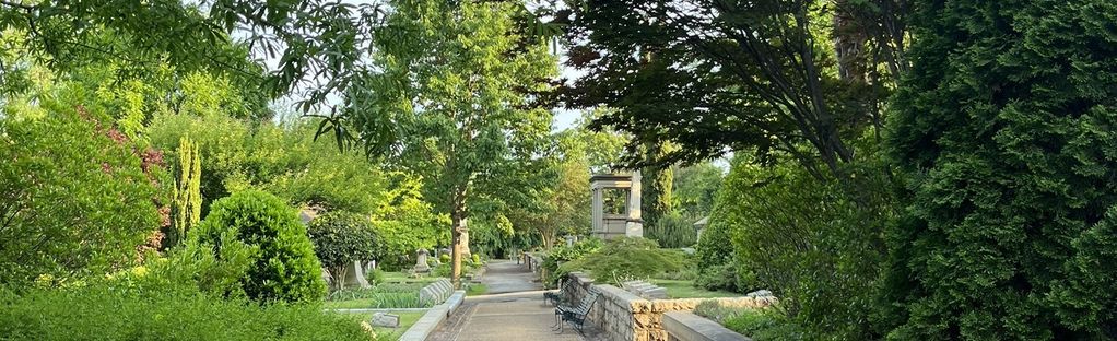 are dogs allowed in oakland cemetery