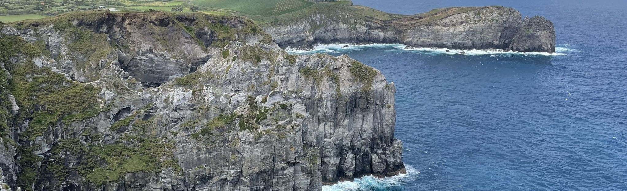 Trilho da Ponta do Cintrão via Caminho da Beira Mar - Azores, Portugal