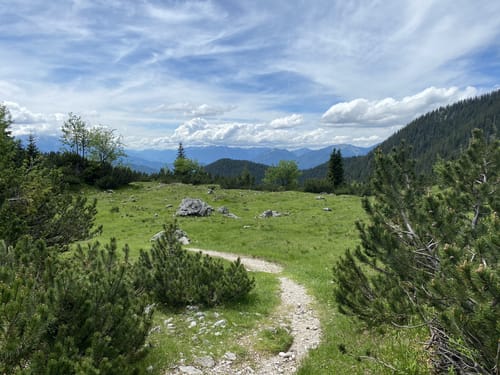 Wörnerkopf und Hochlandhütte von Mittenwald