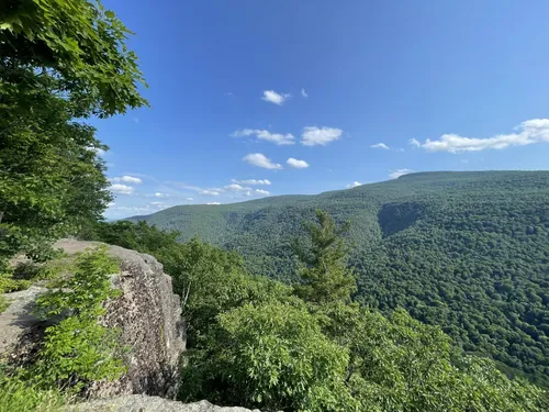 Catskill hiking outlet trail