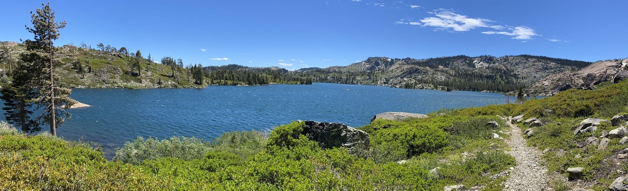 Smith Lake and Pacific Crest Loop 17 Reviews, Map California