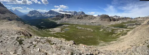 9 Stunning Icefields Parkway Hikes