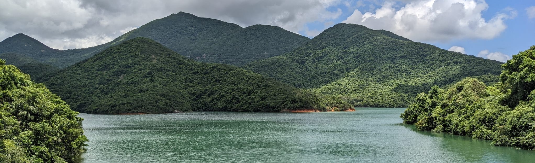 Tai Tam Tuk Reservoir to Quarry Bay: 3.027 Fotos - Southern, Hongkong ...