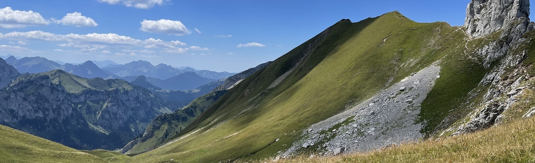 Refuge de Bise - Col d'Ugeon - Dent du Velan - Col de Bise: 7 Reviews ...
