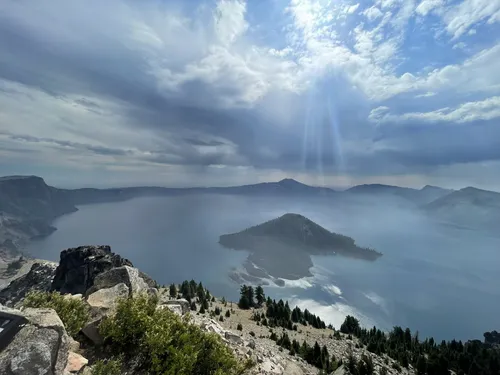 Best hikes cheap crater lake