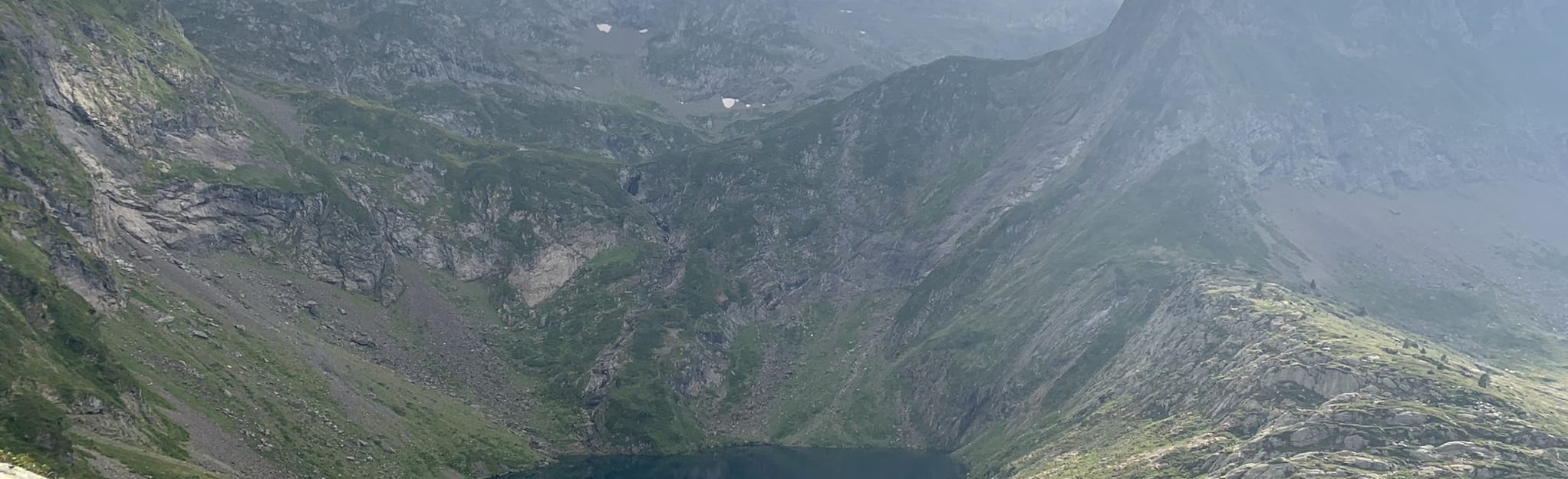 Pond of Milouga Refuge Les Estagnous Cabane de Caussis 6 Reviews