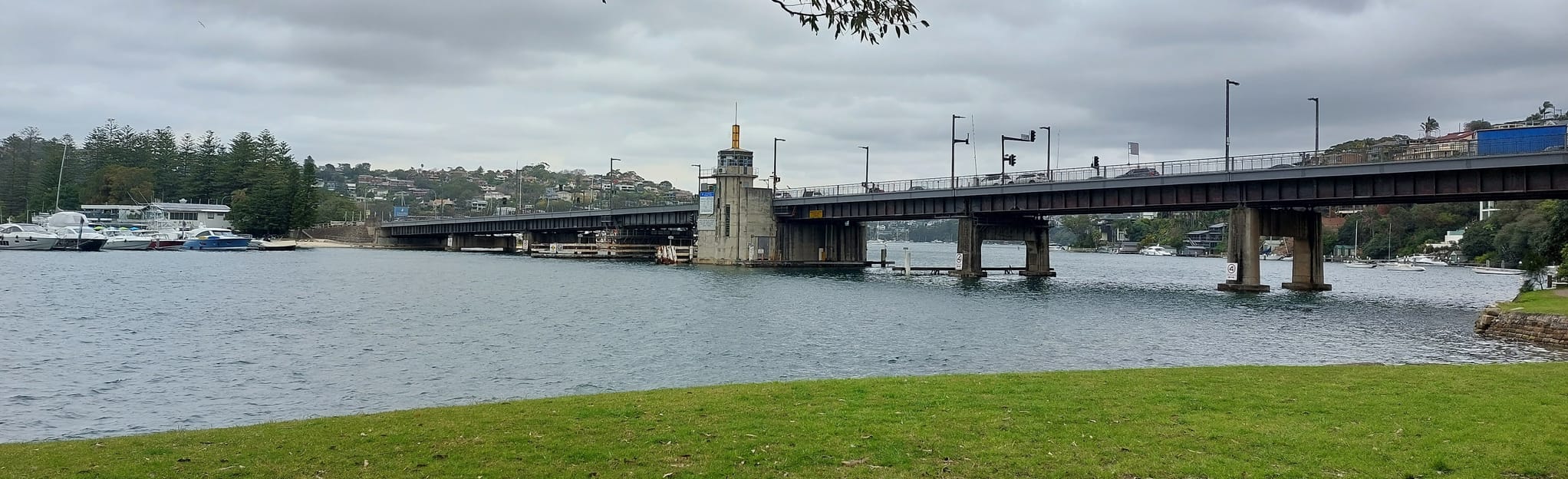 Spit Bridge to Clontarf beach via Gallipoli Steps, New South Wales
