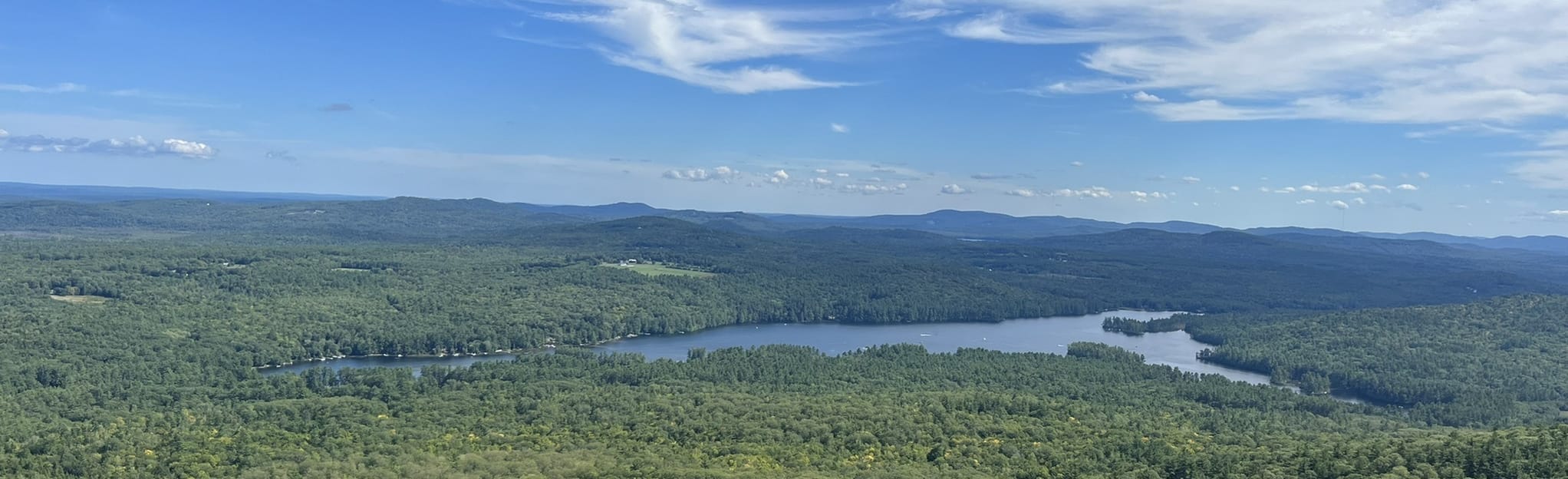 Ledges Trail to Bald Peak Trail - EyJidWNrZXQiOiJhc3NldHMuYWxsdHJhaWxzLmNvbSIsImtleSI6InVwbG9hZHMvcGhvdG8vaW1hZ2UvNTE1OTc3MjIvMjFkNWMxMTJhZGFmMzk0NzNjNDhiYjBkZjcxOWZjNDkuanBnIiwiZWRpdHMiOnsidG9Gb3JtYXQiOiJqcGVnIiwicmVzaXplIjp7IndpZHRoIjoyMDQ0LCJoZWlnaHQiOjYyNCwiZml0IjoiY292ZXIifSwicm90YXRlIjpudWxsLCJqcGVnIjp7InRyZWxsaXNRdWFudGlzYXRpb24iOnRydWUsIm92ZXJzaG9vdERlcmluZ2luZyI6dHJ1ZSwib3B0aW1pc2VTY2FucyI6dHJ1ZSwicXVhbnRpc2F0aW9uVGFibGUiOjN9fX0=