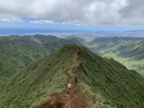 Viajar pra quê? - Haiku Stairs (Havaí, EUA) também conhecido como