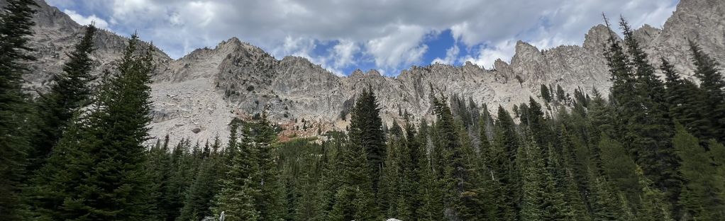 Alpine Lake hike in the Sawtooths. Stanley, Idaho : r/CampingandHiking