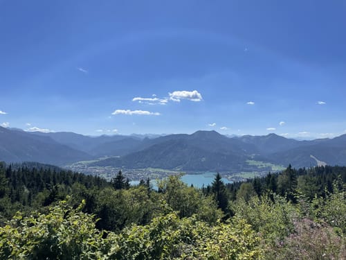 Von Tegernsee zum Berggasthof Neureuth über den Sommerweg