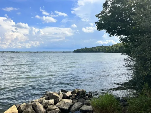 Buck creek state outlet park hiking trails