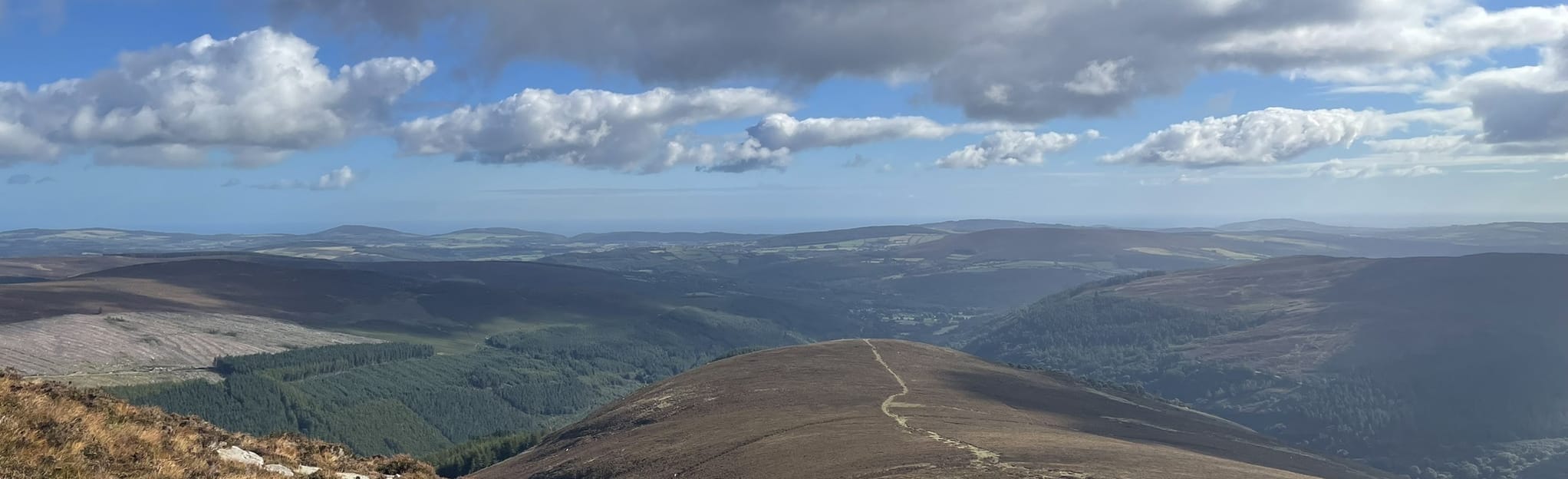 Turlough Hill Reservoir and Glendalough Loop: 333 foto's - County ...