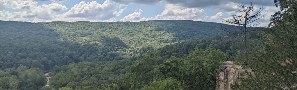 Devil's Den State Park