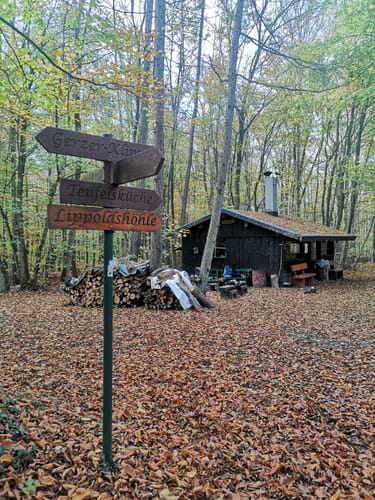 Lippoldshöhle und Helleberg