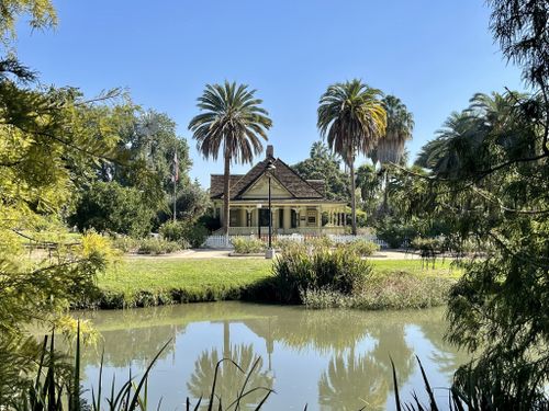 are dogs allowed at fullerton arboretum