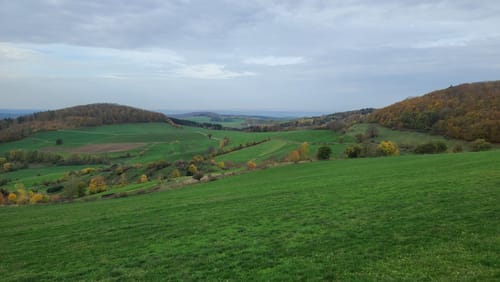 Um die Weiherkuppe über die Enzianhütte