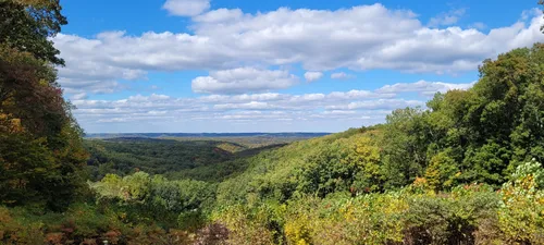 10 Best Views Trails in Brown County - EyJidWNrZXQiOiJhc3NldHMuYWxsdHJhaWxzLmNvbSIsImtleSI6InVwbG9hZHMvcGhvdG8vaW1hZ2UvNTQwOTc4NDMvZGNiZmE0ZWM1MjkzZGNjMGFjYjIxMDI3Y2E1MzExYzYuanBnIiwiZWRpdHMiOnsidG9Gb3JtYXQiOiJ3ZWJwIiwicmVzaXplIjp7IndpZHRoIjo1MDAsImhlaWdodCI6NTAwLCJmaXQiOiJpbnNpZGUifSwicm90YXRlIjpudWxsLCJqcGVnIjp7InRyZWxsaXNRdWFudGlzYXRpb24iOnRydWUsIm92ZXJzaG9vdERlcmluZ2luZyI6dHJ1ZSwib3B0aW1pc2VTY2FucyI6dHJ1ZSwicXVhbnRpc2F0aW9uVGFibGUiOjN9fX0=