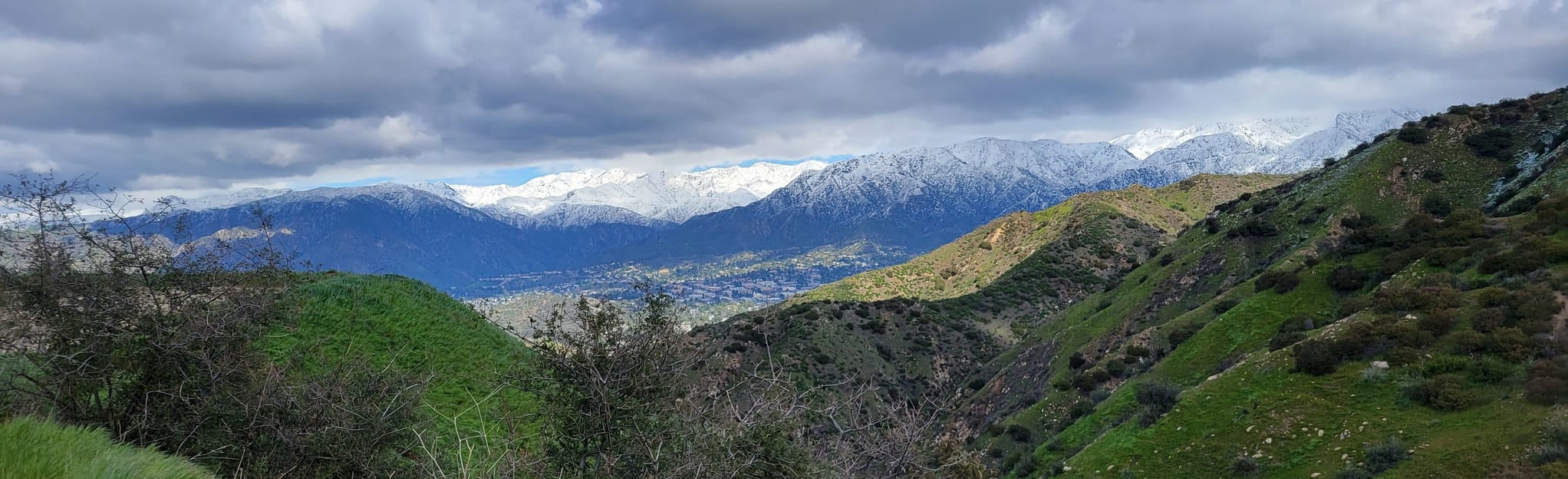La Tuna Canyon Trail to Verdugo Crest Trail Loop 1.126 foto California AllTrails