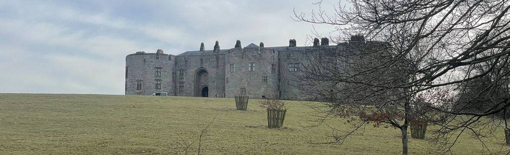 are dogs allowed in chirk castle