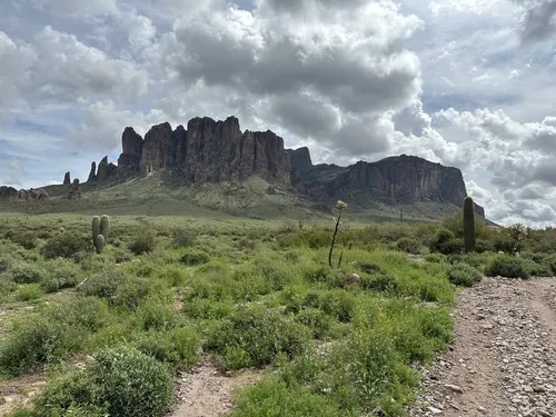 Best trails hotsell in superstition mountains