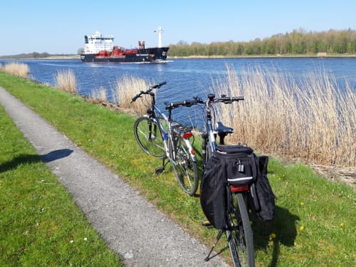 Am Nord-Ostsee-Kanal