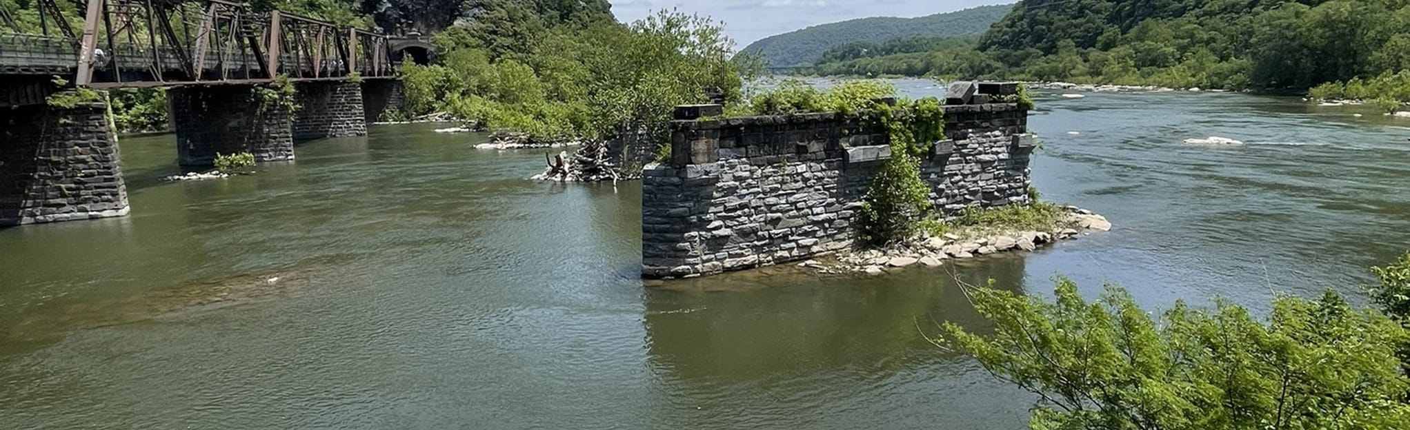 Appalachian Trail Pen Mar Park - EyJidWNrZXQiOiJhc3NldHMuYWxsdHJhaWxzLmNvbSIsImtleSI6InVwbG9hZHMvcGhvdG8vaW1hZ2UvNTk3ODMxMTgvYWMxNWNjMTgyOGRiYzY5MzVlZDQ0YjU1NDQyYmUzMjcuanBnIiwiZWRpdHMiOnsidG9Gb3JtYXQiOiJqcGVnIiwicmVzaXplIjp7IndpZHRoIjoyMDQ0LCJoZWlnaHQiOjYyNCwiZml0IjoiY292ZXIifSwicm90YXRlIjpudWxsLCJqcGVnIjp7InRyZWxsaXNRdWFudGlzYXRpb24iOnRydWUsIm92ZXJzaG9vdERlcmluZ2luZyI6dHJ1ZSwib3B0aW1pc2VTY2FucyI6dHJ1ZSwicXVhbnRpc2F0aW9uVGFibGUiOjN9fX0=