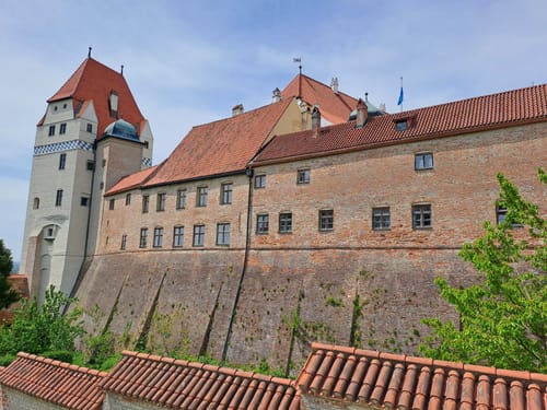 Zur Burg Trausnitz und durch den Hofgarten Landshut